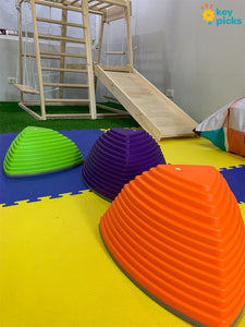 CLIMBING HILLTOPS (3 HIGH PIECES)